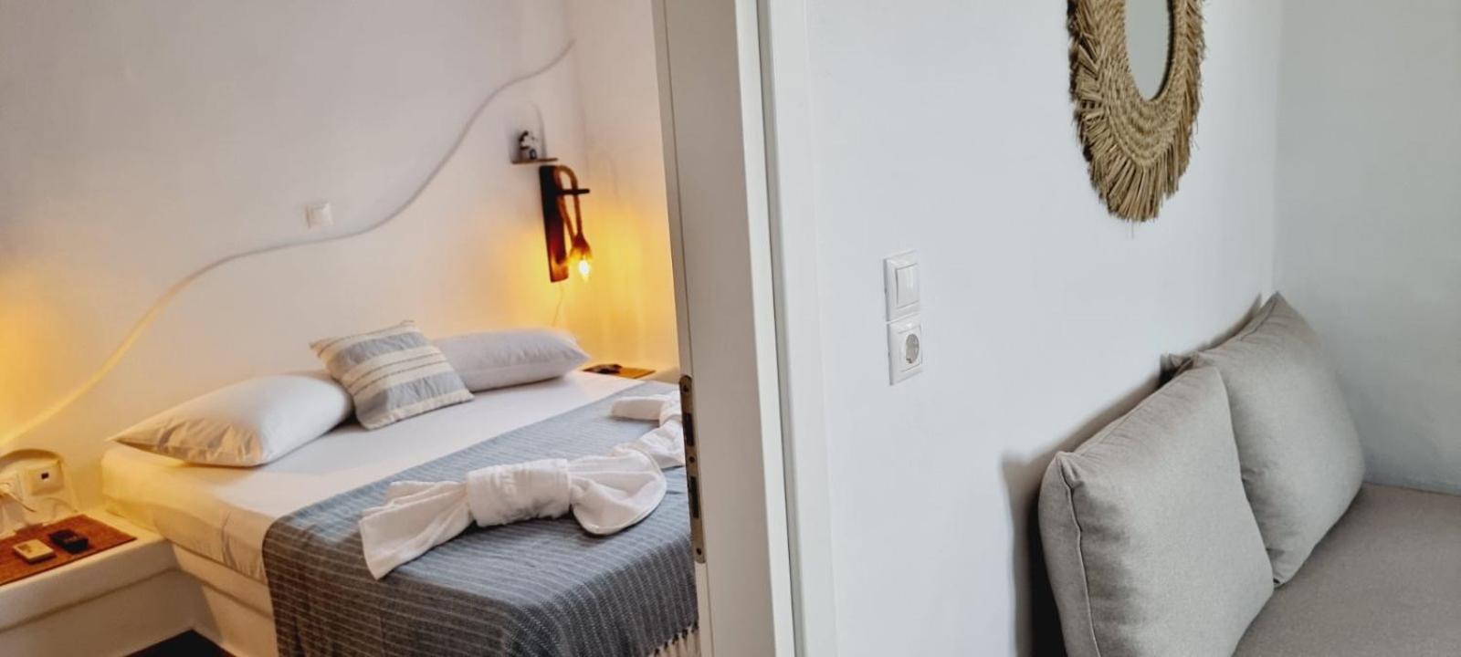 Syros Apartments Suites Chryssonisos Kini Ngoại thất bức ảnh